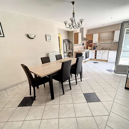 Holiday home Maison De Avec Jardin Clos A 250m Des Commerces Et Proche De La Mer - Fr-1-361-358 *